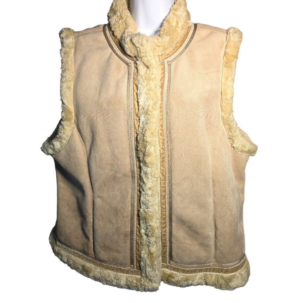 Liz Claiborne Women's Faux Suede Vest  Fur Lined Trim XL Beige Snap‎ Closure